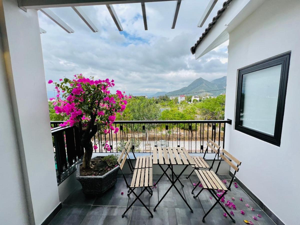 The Track Homestay - Near Bai Dai Beach Cam Lam Ngoại thất bức ảnh
