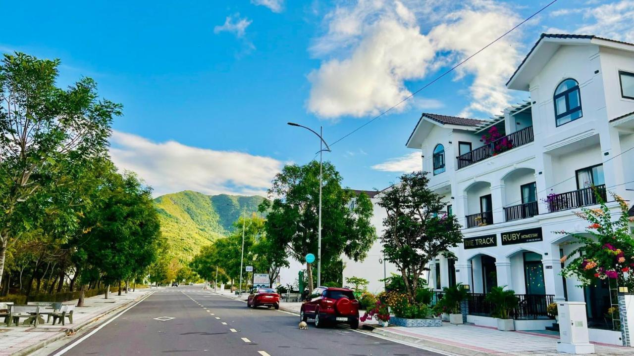 The Track Homestay - Near Bai Dai Beach Cam Lam Ngoại thất bức ảnh