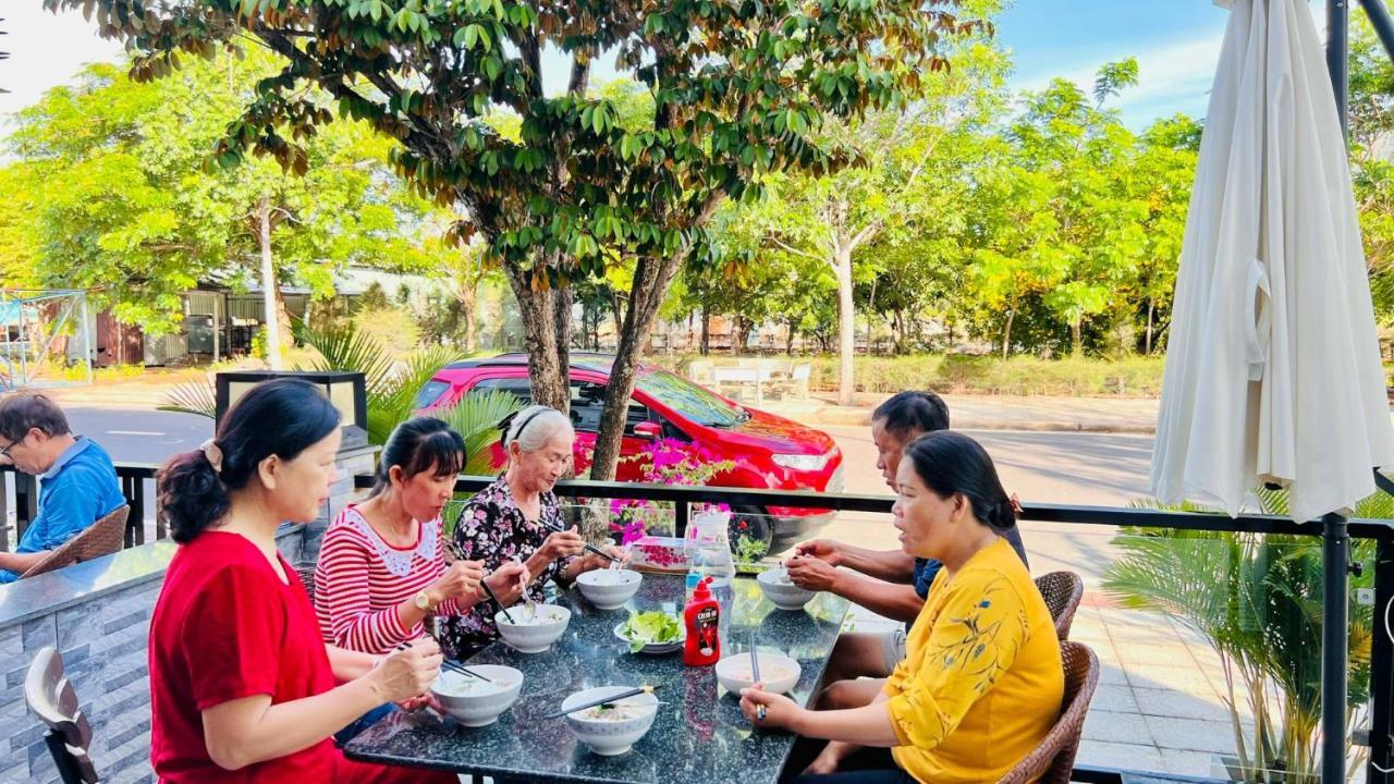 The Track Homestay - Near Bai Dai Beach Cam Lam Ngoại thất bức ảnh